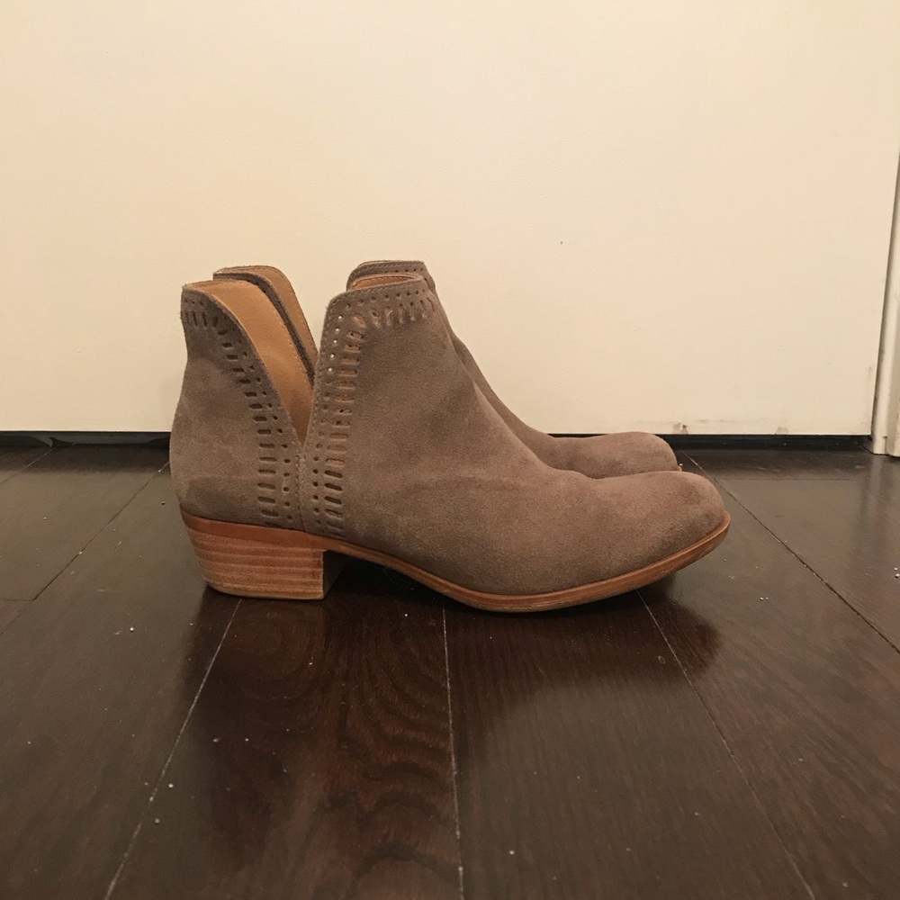 Lucky Brand Bustina Booties